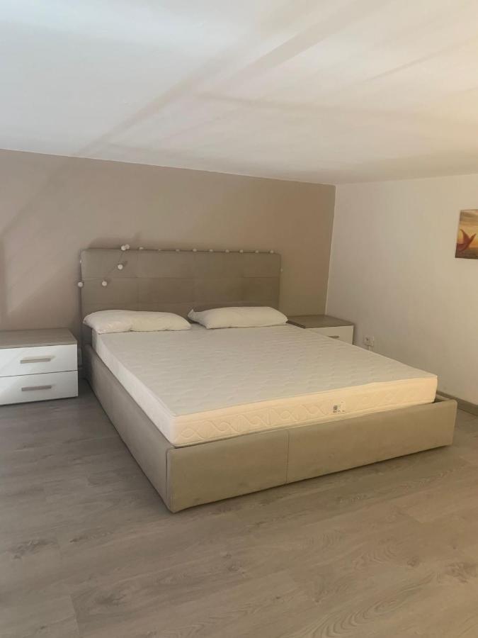 Odeon Apartment In Centro A Livorno Buitenkant foto